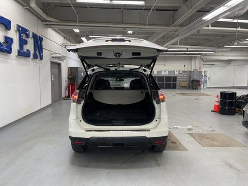 Used 2015 Nissan Rogue SL w/ SL Premium Package image 9