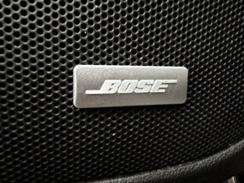 Used 2023 GMC Acadia SLE w/ Driver Convenience Package image 10