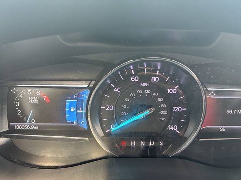 Used 2018 Ford Explorer XLT w/ Equipment Group 201A AWD/4WD image 8