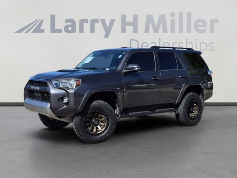 Used 2022 Toyota 4Runner TRD Off-Road Premium w/ Moonroof Package AWD/4WD image 1