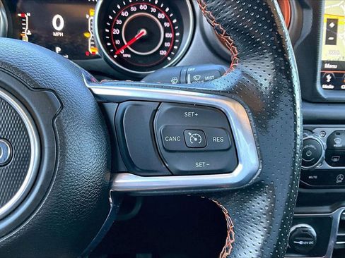 Used 2021 Jeep Gladiator Mojave AWD/4WD image 29