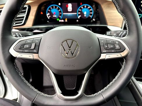 New 2026 Volkswagen Atlas SE FWD image 12