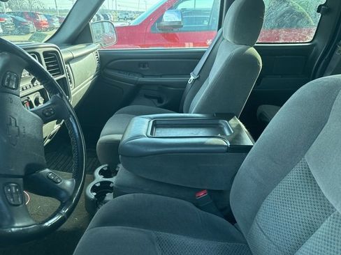 Used 2007 Chevrolet Silverado 1500 LT w/ Extended Cab Value Package image 3