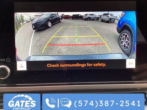 Used 2025 Toyota Camry SE image 17