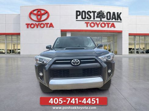 Used 2022 Toyota 4Runner TRD Off-Road AWD/4WD image 8