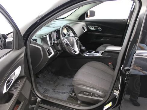 Used 2017 Chevrolet Equinox LT w/ Convenience Package FWD image 11