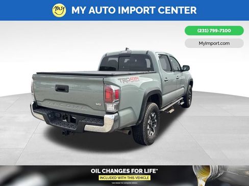 Certified 2023 Toyota Tacoma TRD Off-Road AWD/4WD image 5