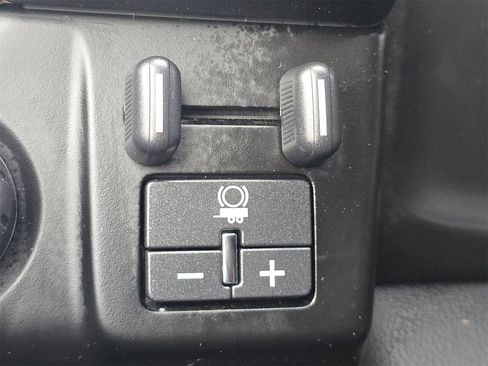 Used 2020 Chevrolet Tahoe LT image 25