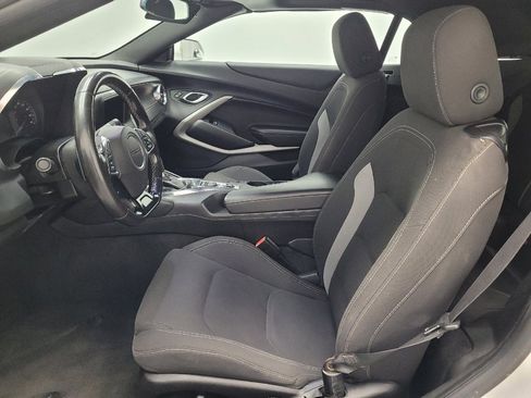 Used 2020 Chevrolet Camaro LT RWD image 17