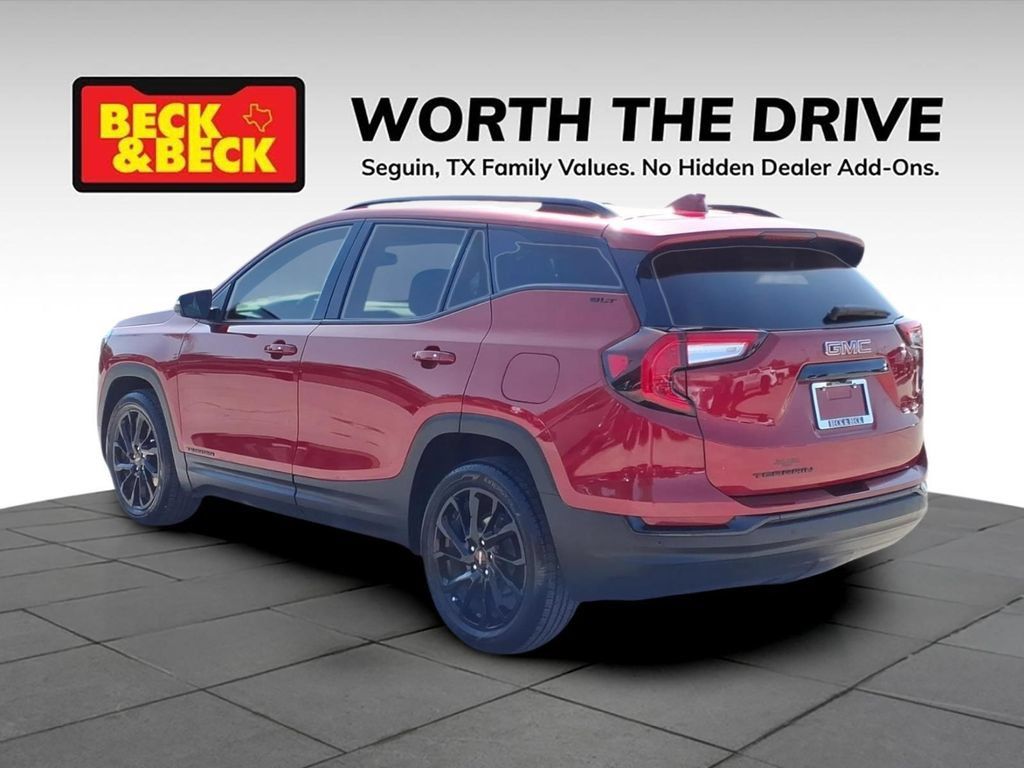 Used 2024 GMC Terrain SLT w/ Elevation Edition FWD image 7