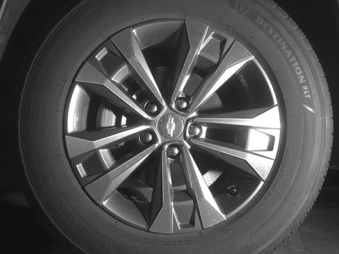 Used 2025 Chevrolet Equinox LT image 12