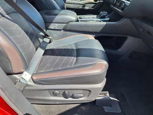 Used 2023 Nissan Pathfinder Platinum w/ Cargo Package AWD/4WD image 31