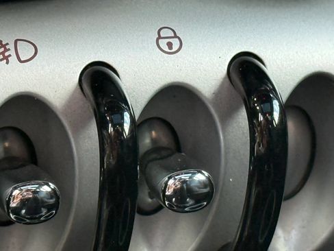 Used 2009 MINI Cooper Clubman S FWD image 28