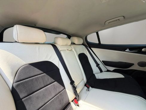 Used 2019 Kia Stinger w/ Sun & Sound Package AWD/4WD image 32