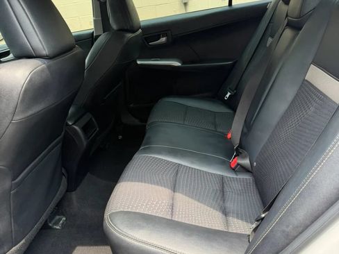 Used 2012 Toyota Camry SE FWD image 10