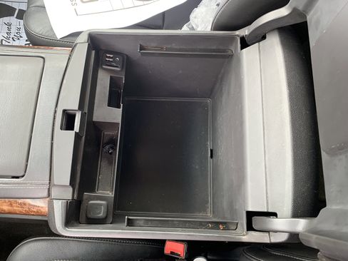 Used 2015 Chevrolet Suburban LTZ image 26