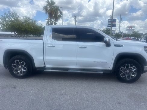 Used 2023 GMC Sierra 1500 SLT w/ SLT Premium Package AWD/4WD image 4