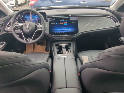 Certified 2025 Mercedes-Benz E 350 Sedan image 2