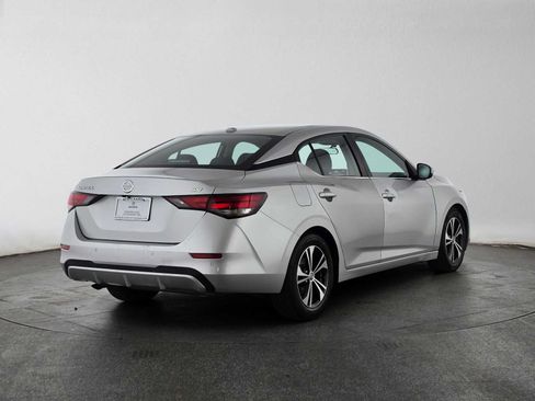 Used 2021 Nissan Sentra SV FWD image 3