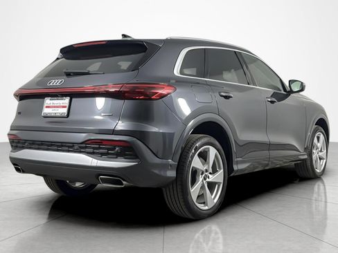 Used 2025 Audi Q5 Premium Plus w/ Premium Plus AWD/4WD image 5