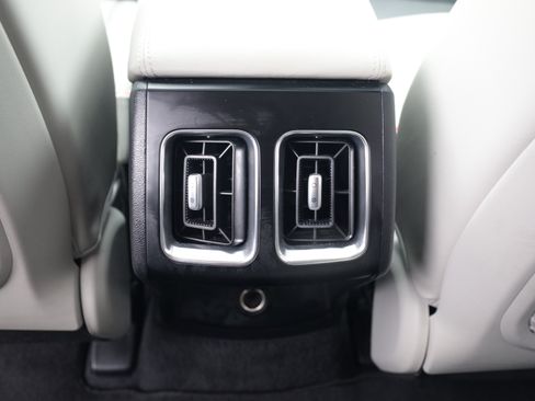 Used 2024 Kia Sorento S w/ Panoramic Sunroof Package FWD image 16