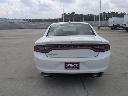 Used 2023 Dodge Charger SXT RWD image 6