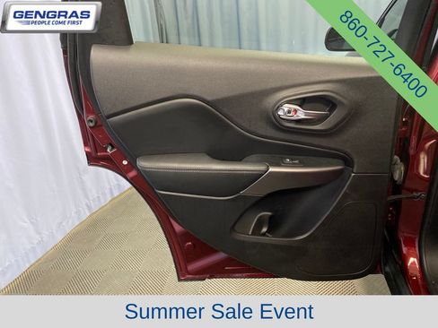 Used 2019 Jeep Cherokee Limited AWD/4WD image 25