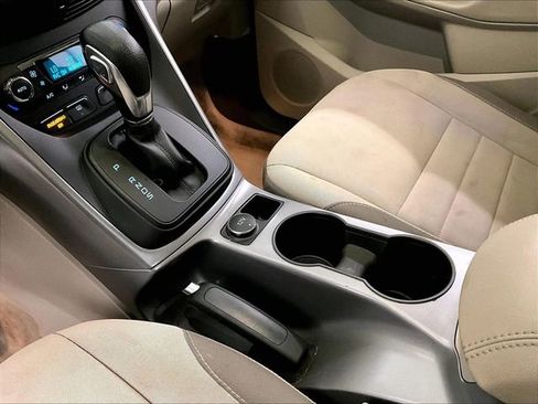 Used 2015 Ford Escape SE w/ Equipment Group 201A AWD/4WD image 16