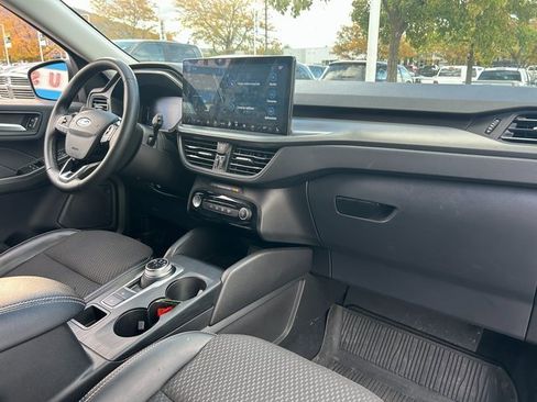 Used 2023 Ford Escape SE w/ Class II Trailer Tow Package image 34