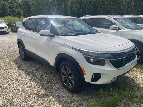 Certified 2024 Kia Seltos LX AWD/4WD image 1