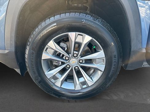 Used 2025 Chevrolet Equinox LT w/ Convenience Package II image 12