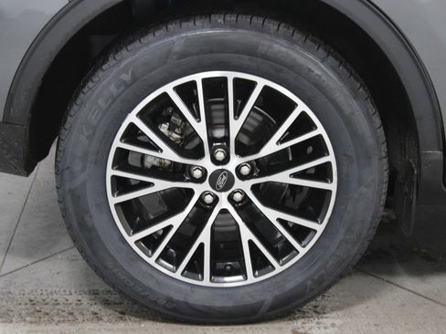 Used 2023 Ford Escape SE w/ PHEV Premium Package image 12