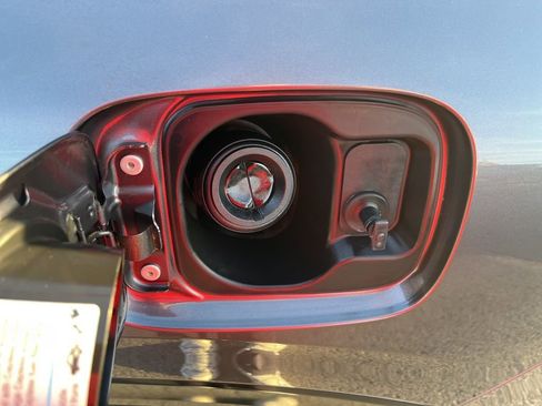 Used 2023 Honda HR-V EX-L image 44