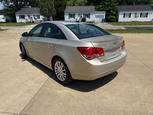Used 2011 Chevrolet Cruze Eco FWD image 8