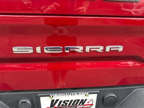 Used 2023 GMC Sierra 1500 SLT w/ SLT Premium Package AWD/4WD image 15