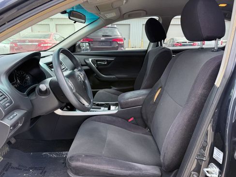 Used 2013 Nissan Altima 2.5 S image 2