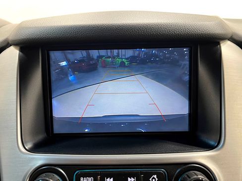 Used 2019 GMC Yukon XL SLT w/ Graphite Performance Edition AWD/4WD image 12