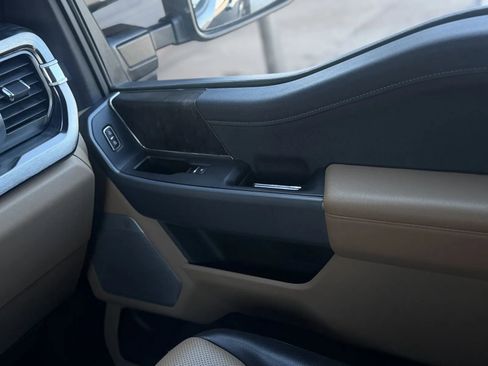 Used 2024 Ford F350 Lariat image 39