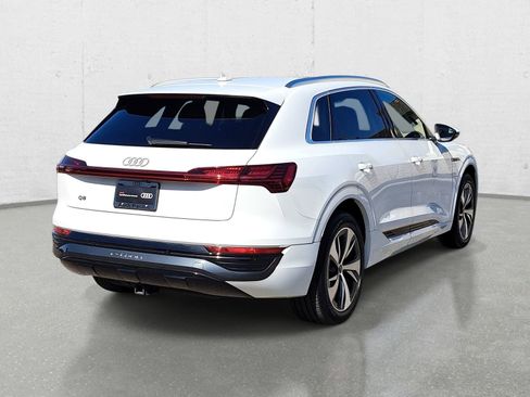 Certified 2024 Audi Q8 e-tron Premium AWD/4WD image 5
