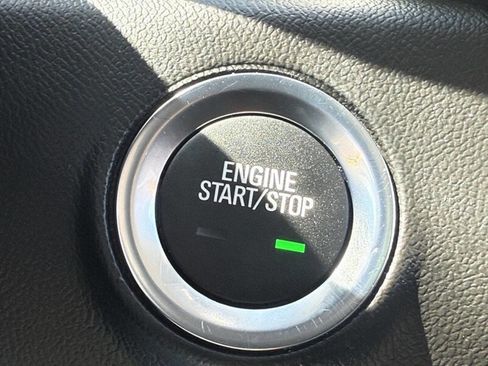 Used 2019 GMC Terrain SLE image 17