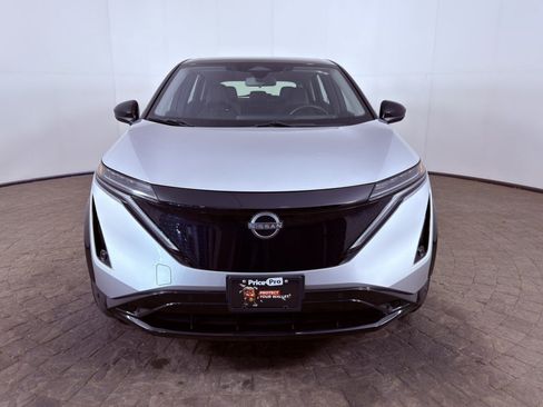Used 2023 Nissan Ariya AWD image 2