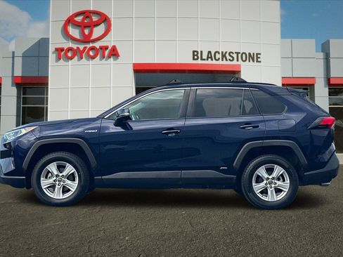 Certified 2019 Toyota RAV4 XLE w/ Convenience Package AWD/4WD image 6