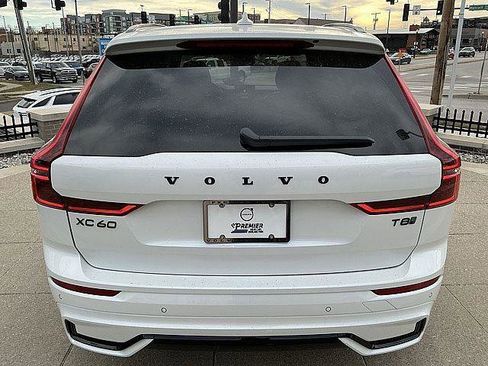 New 2026 Volvo XC60 T8 Ultra w/ Climate Package AWD/4WD image 9