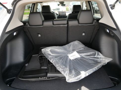 Certified 2024 Honda HR-V EX-L image 18
