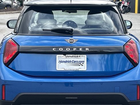 Used 2025 MINI Cooper 2-Door Hardtop image 20
