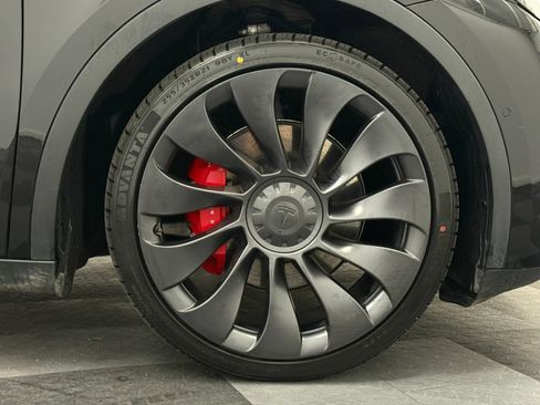 Used 2022 Tesla Model Y Performance AWD/4WD image 8