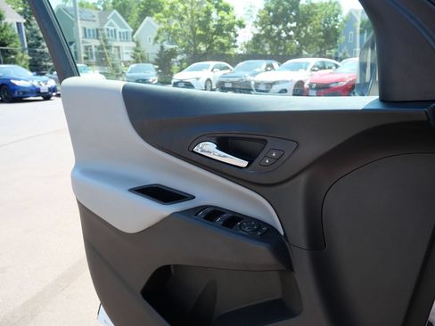 Used 2020 Chevrolet Equinox LS AWD/4WD image 15