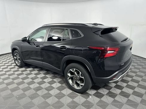 Used 2024 Chevrolet Trax LT image 6