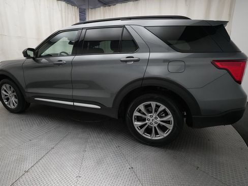 Used 2023 Ford Explorer XLT w/ Equipment Group 202A image 34