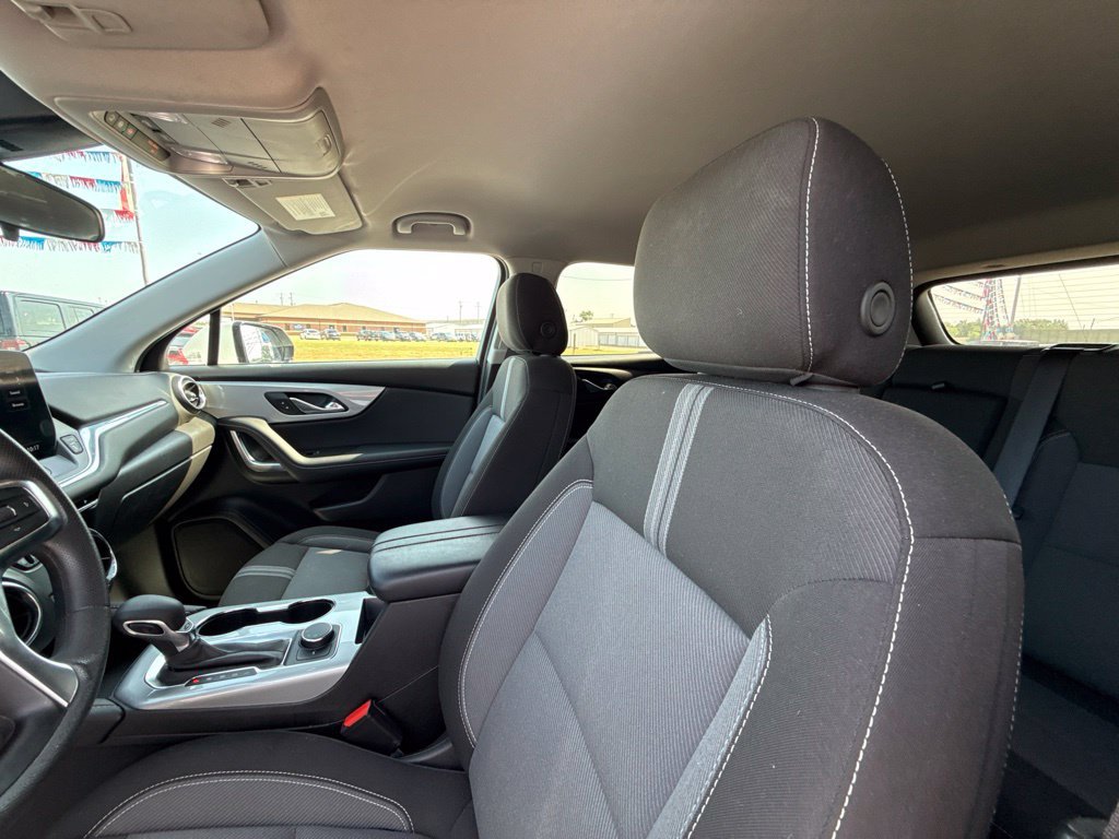 Used 2025 Chevrolet Blazer LT FWD image 13